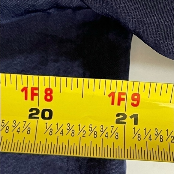 Elsie & Zoey sz s/m top silky feel in navy - Picture 4 of 13